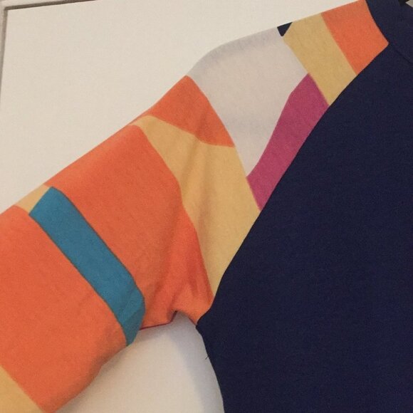 XS LuLaRoe Randy T-Shirt B03 780 - Picture 2 of 5